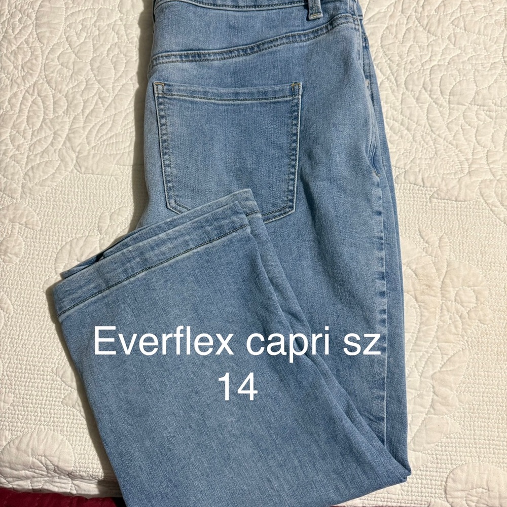 Women's Everflex Blue Capri Jeans